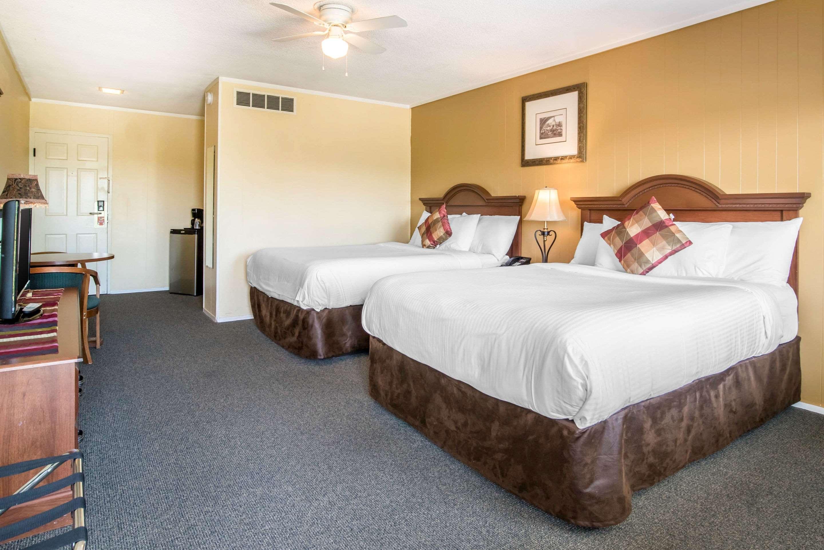Tiltonlodge Inn & Suites Kültér fotó