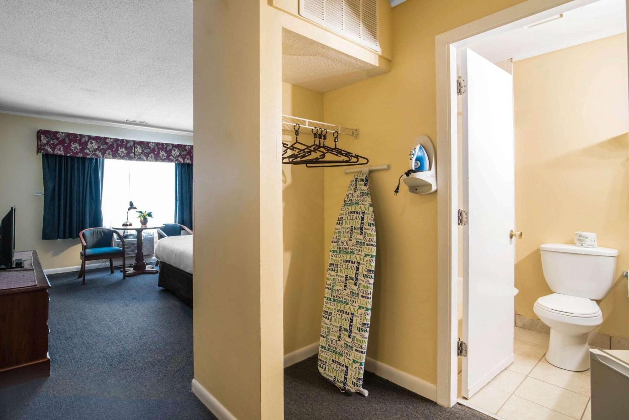 Tiltonlodge Inn & Suites Kültér fotó