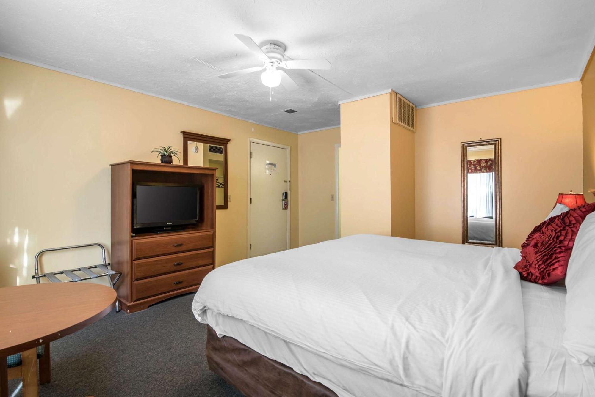 Tiltonlodge Inn & Suites Kültér fotó