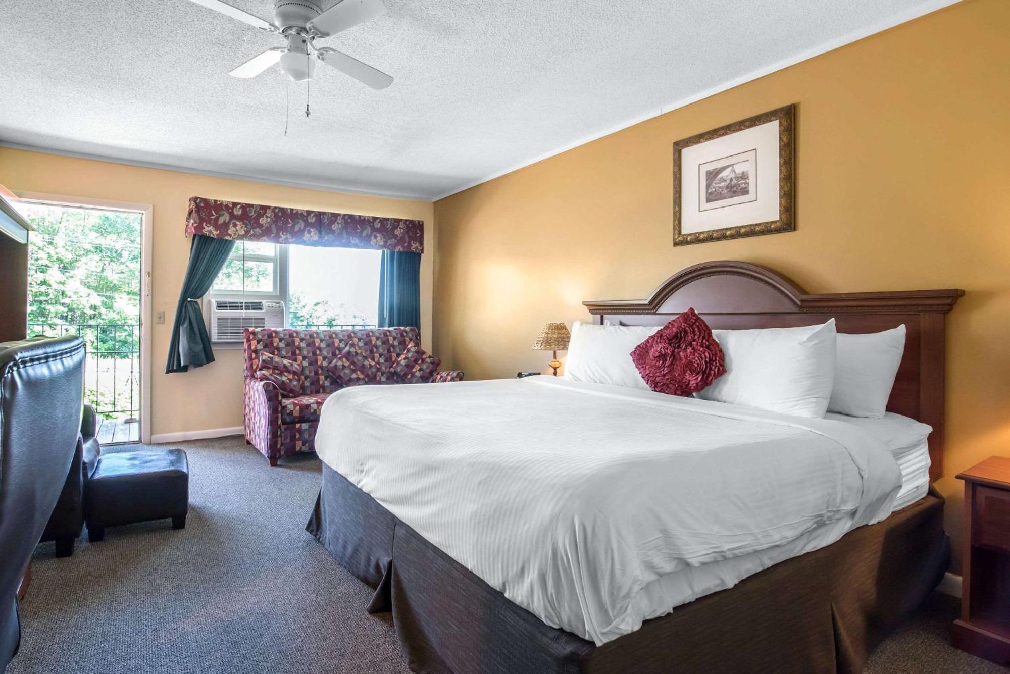 Tiltonlodge Inn & Suites Kültér fotó