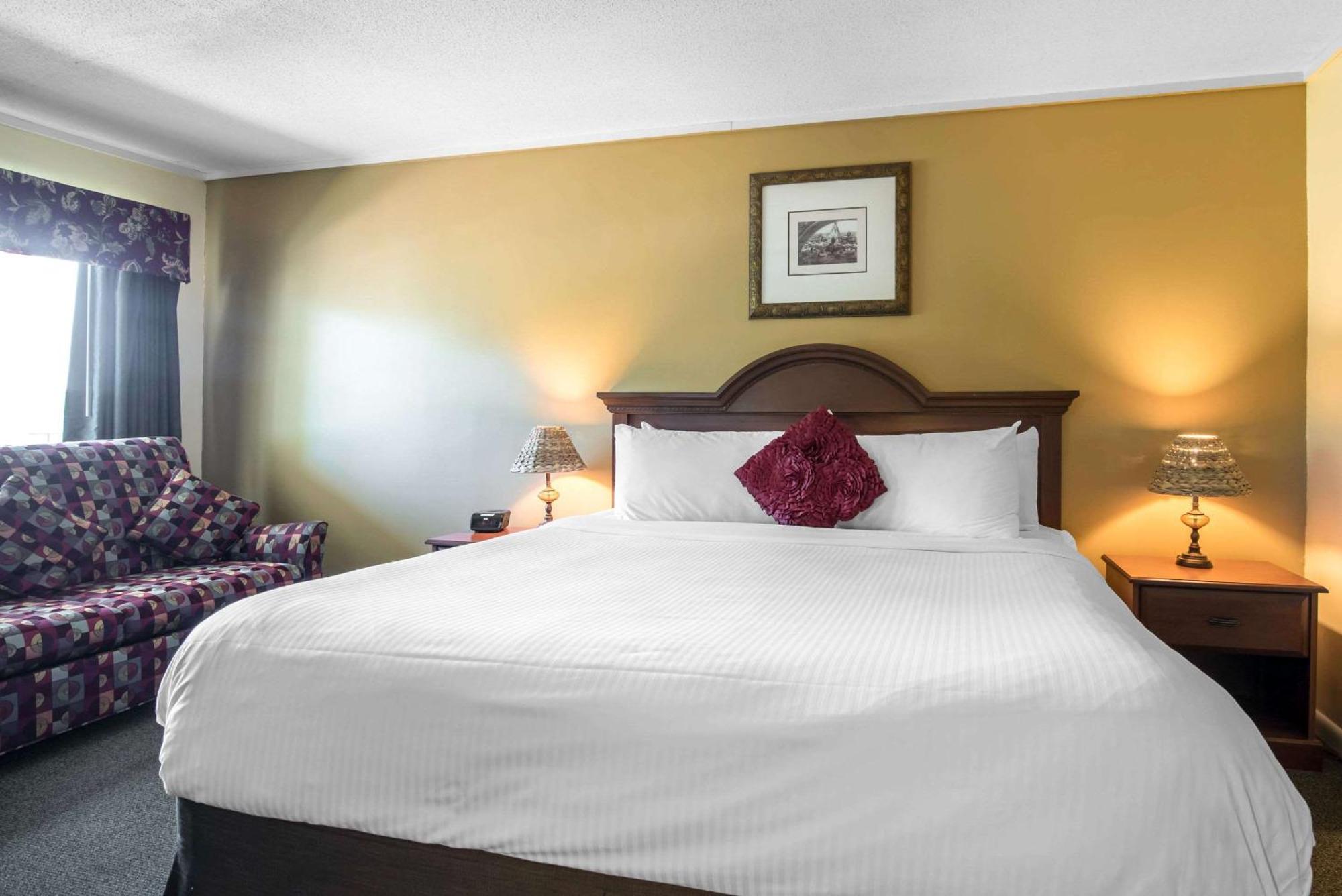 Tiltonlodge Inn & Suites Kültér fotó