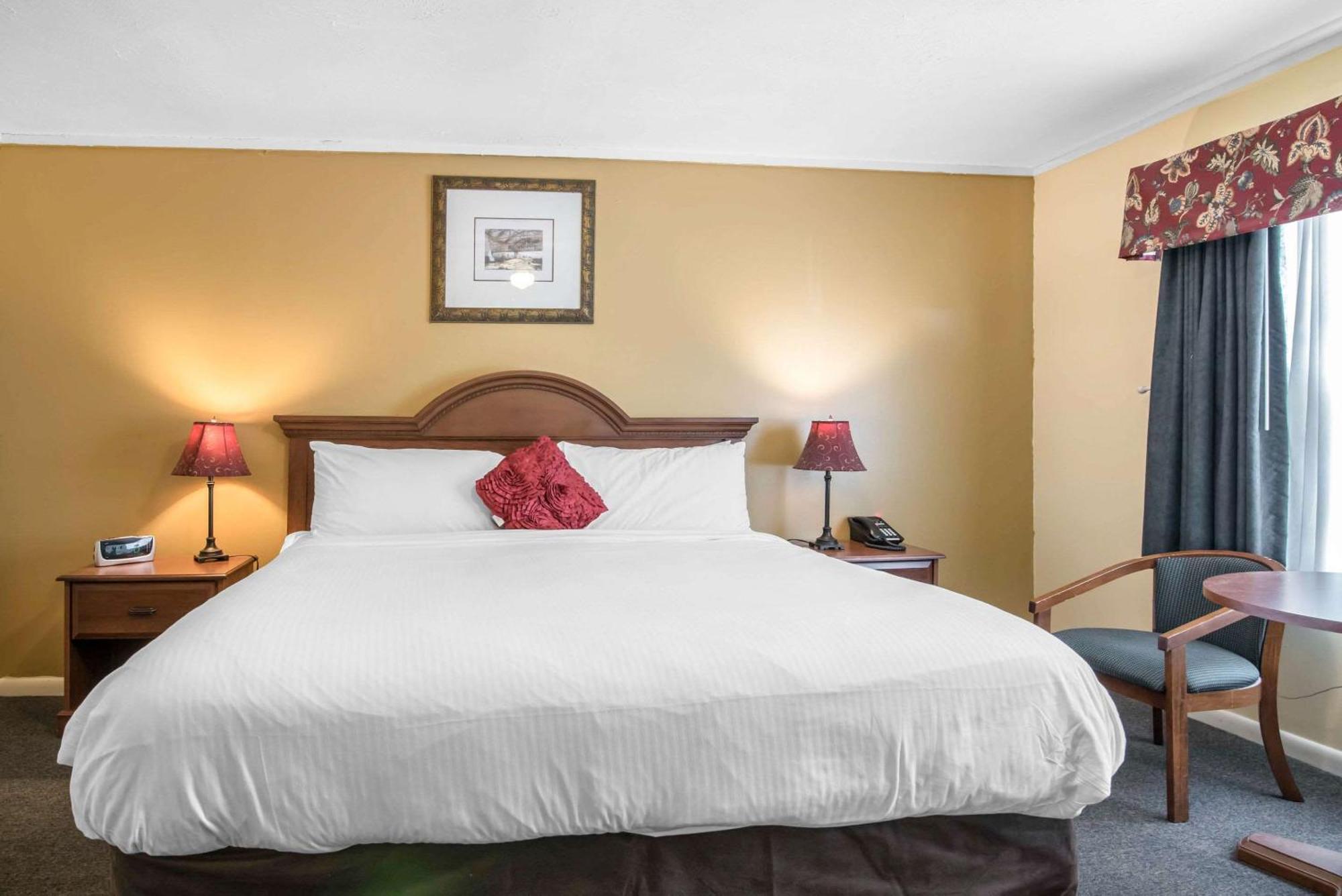 Tiltonlodge Inn & Suites Kültér fotó