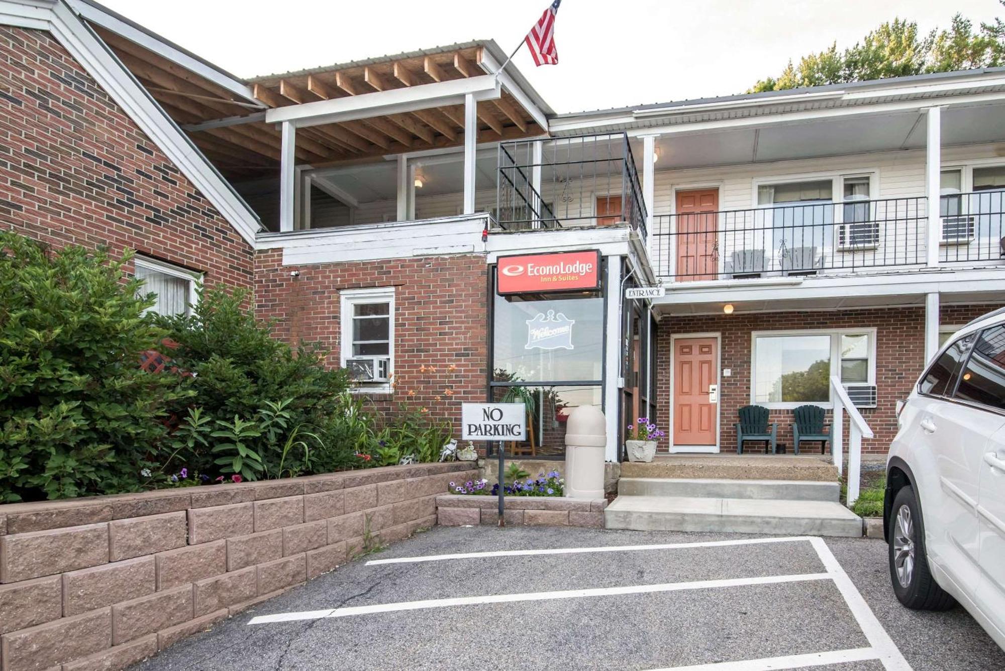 Tiltonlodge Inn & Suites Kültér fotó